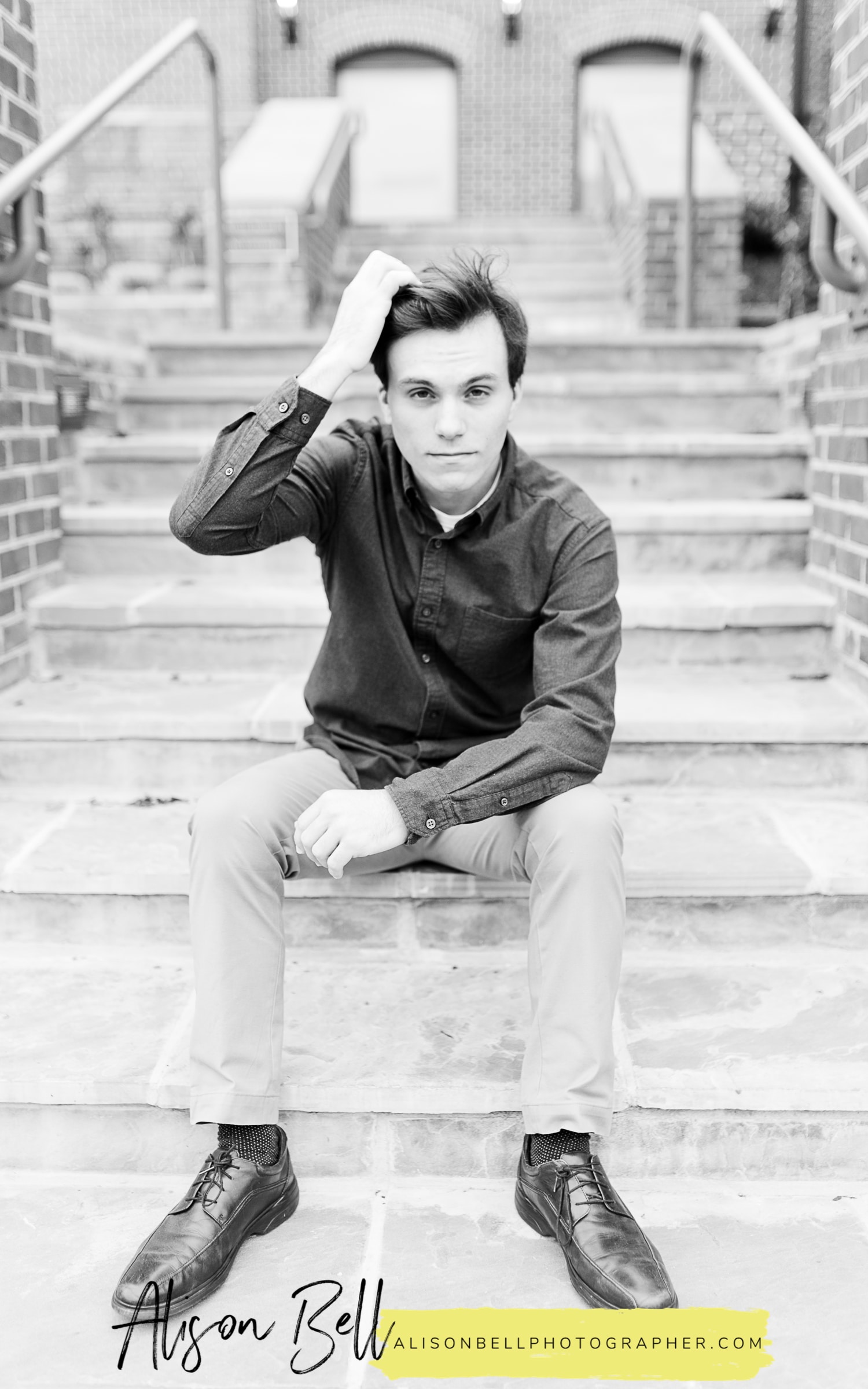 Senior boy photo session in Old Town Alexandria, VA by Alison Bell, Photographer. Alisonbellphotographer.com