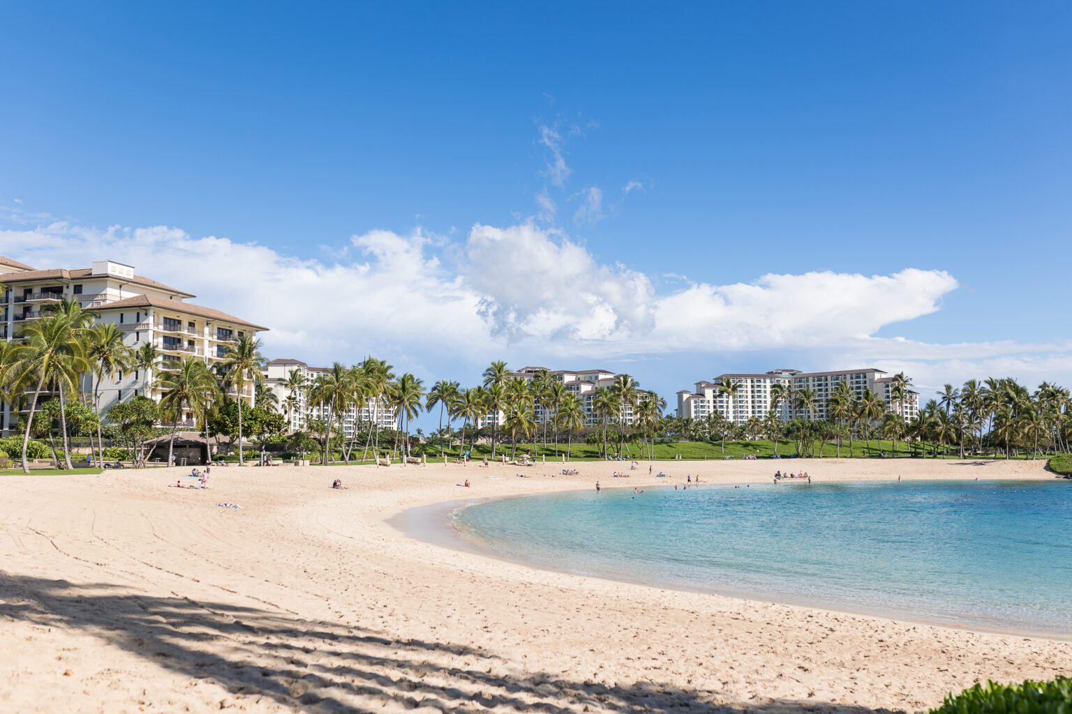 Best Beaches in Oahu for Families - Alison Bell