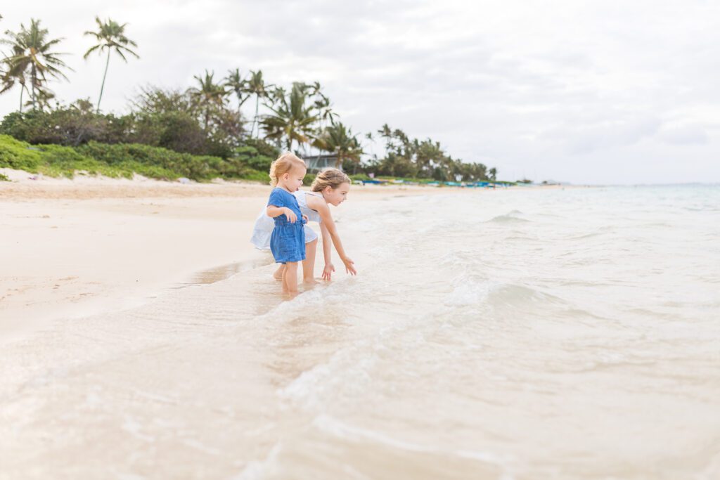 Lanikai Beach, Oahu family photo session by alison Bell, Photographer