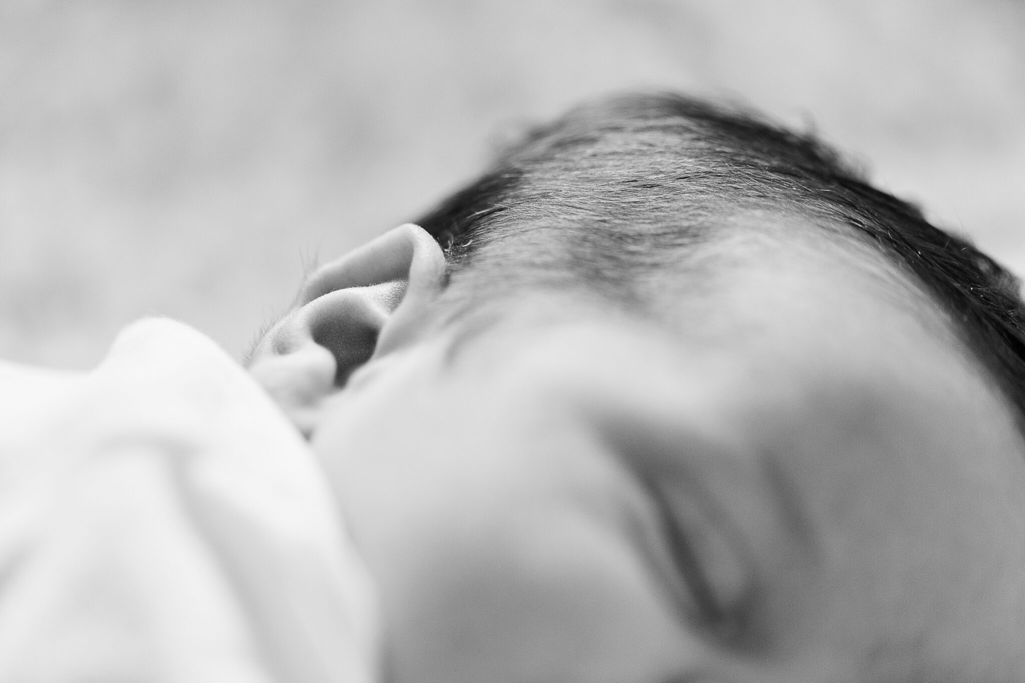 tips for newborn photoshoot day for parents byt alison bell