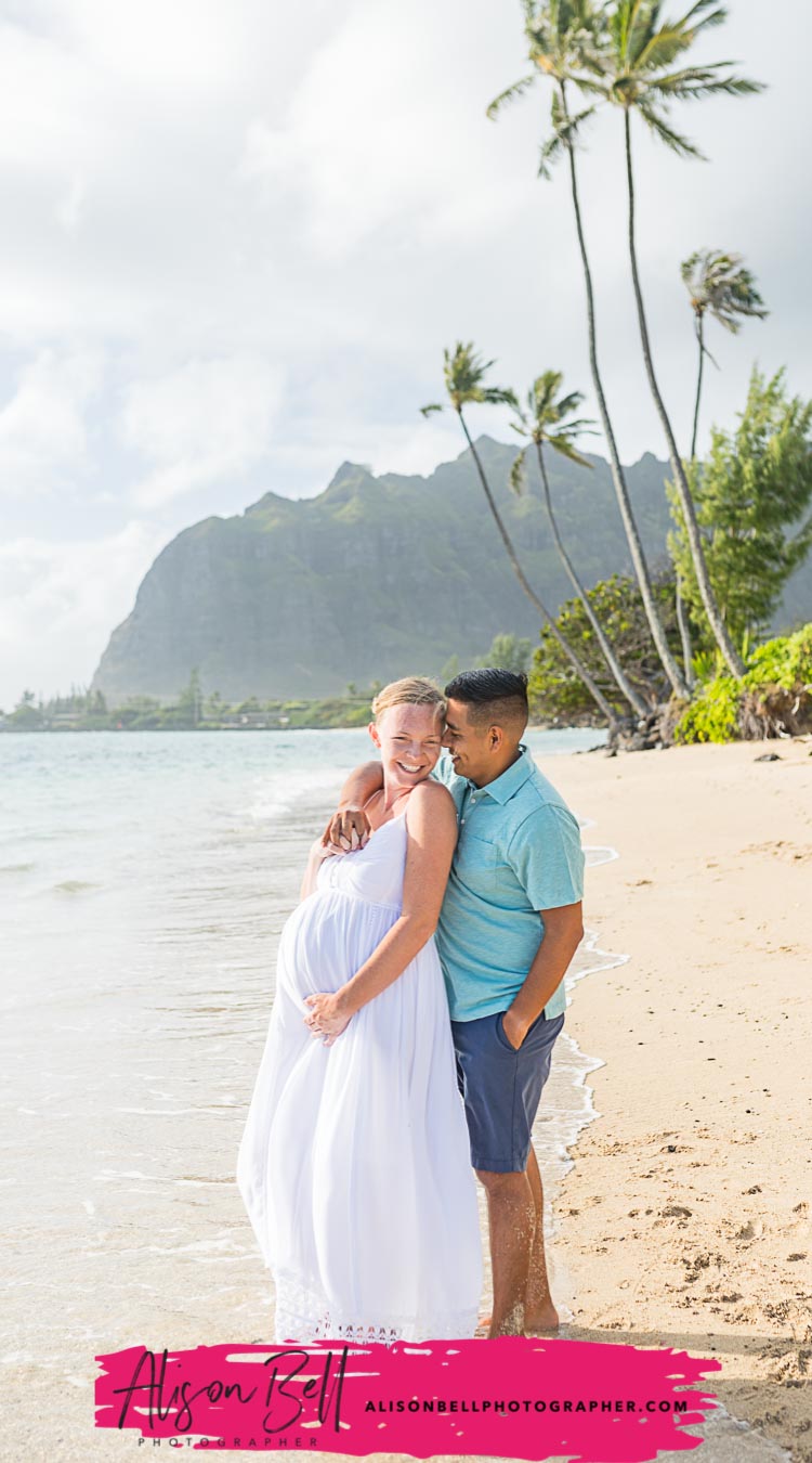 kaaawa beach park maternity photos hawaii