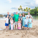 Extended family photo session at paradise cove beach on oahu Hawaii by Alison Bell, photographer